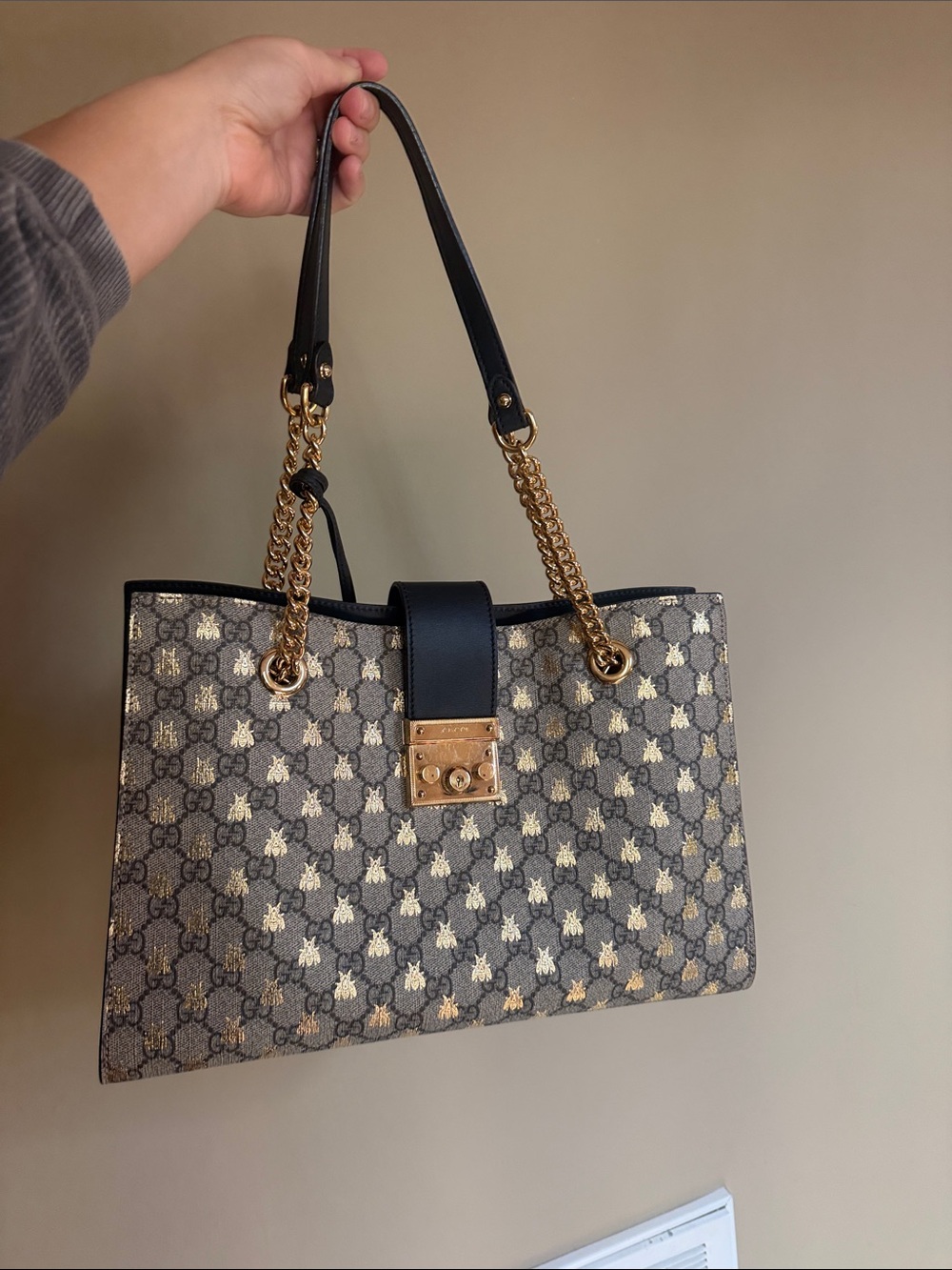 GUCCI AUTHENTIC Black & Gold Chain-Handle Women's Tote Bag